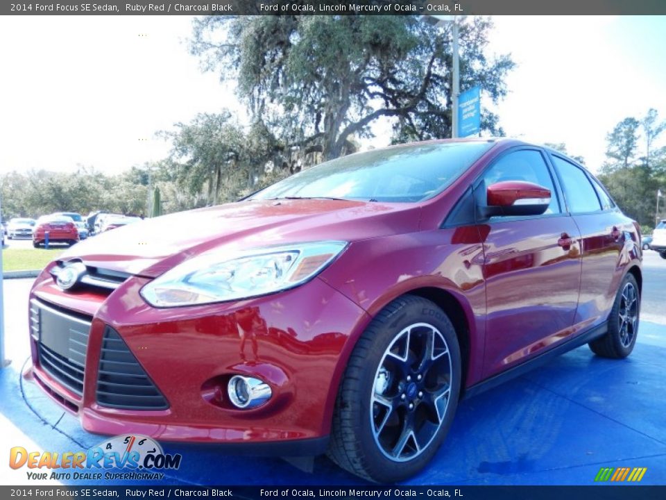 2014 Ford Focus SE Sedan Ruby Red / Charcoal Black Photo #1