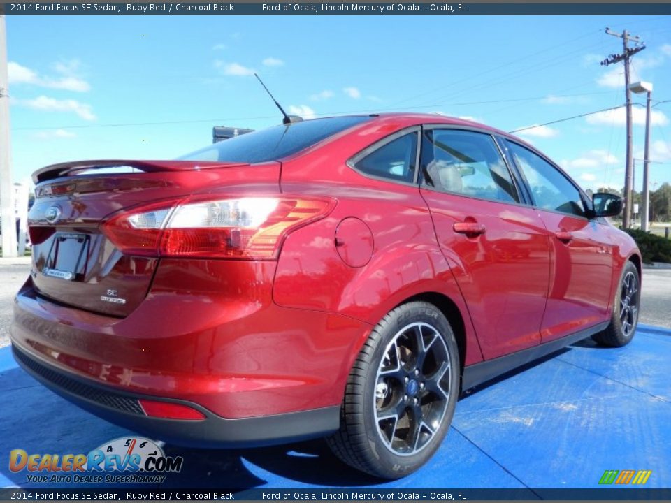2014 Ford Focus SE Sedan Ruby Red / Charcoal Black Photo #3