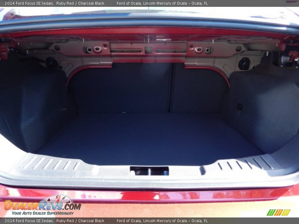 2014 Ford Focus SE Sedan Ruby Red / Charcoal Black Photo #5
