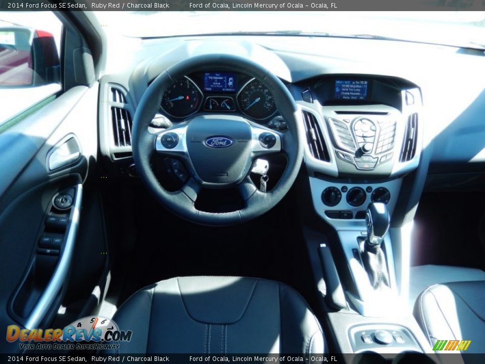 2014 Ford Focus SE Sedan Ruby Red / Charcoal Black Photo #8