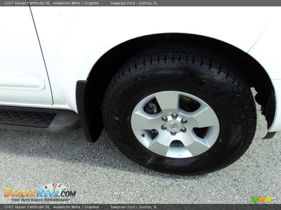 2007 Nissan Pathfinder SE Avalanche White / Graphite Photo #3