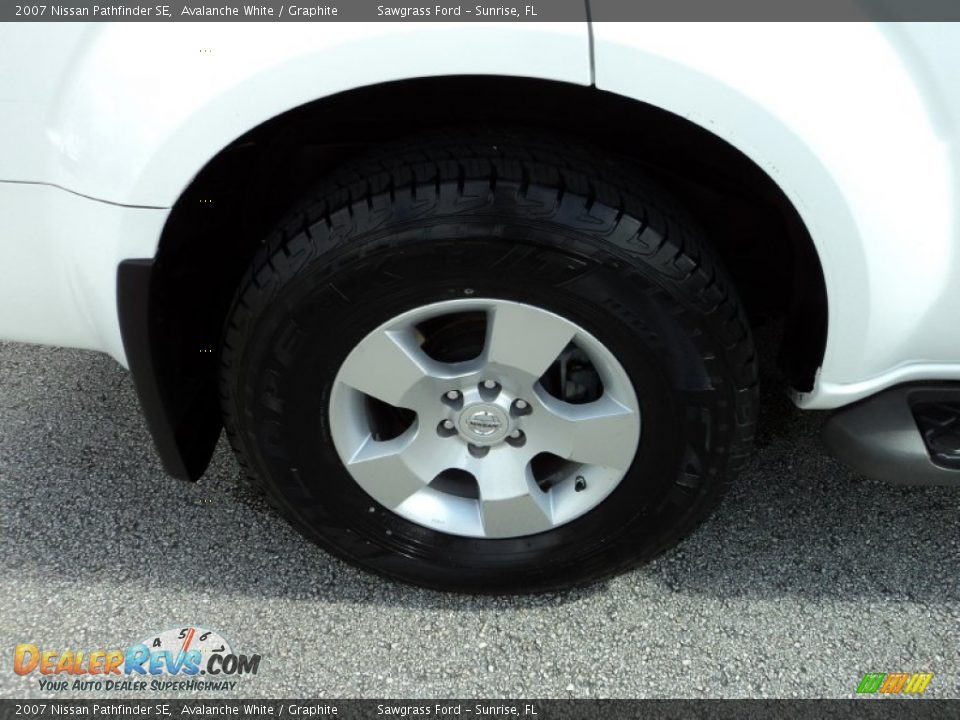 2007 Nissan Pathfinder SE Avalanche White / Graphite Photo #4