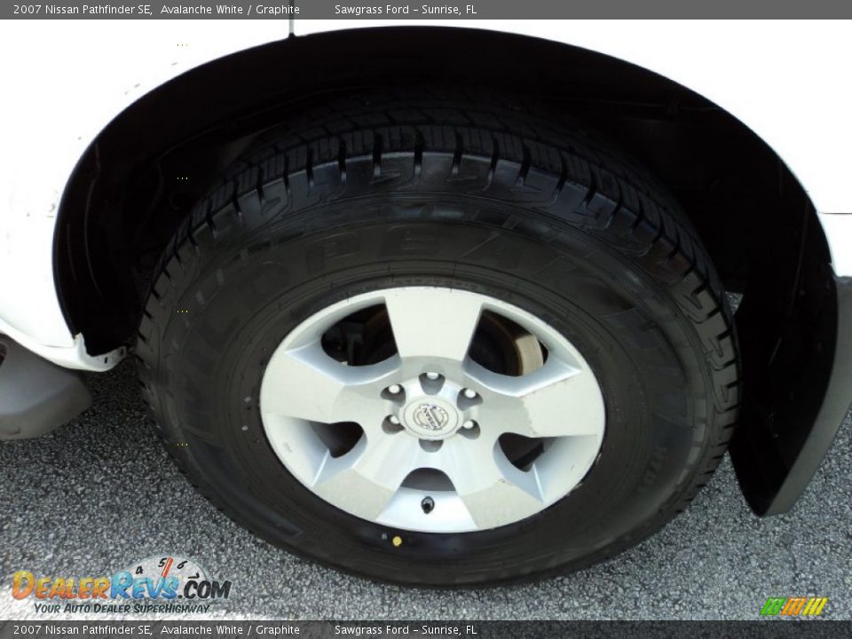 2007 Nissan Pathfinder SE Avalanche White / Graphite Photo #10