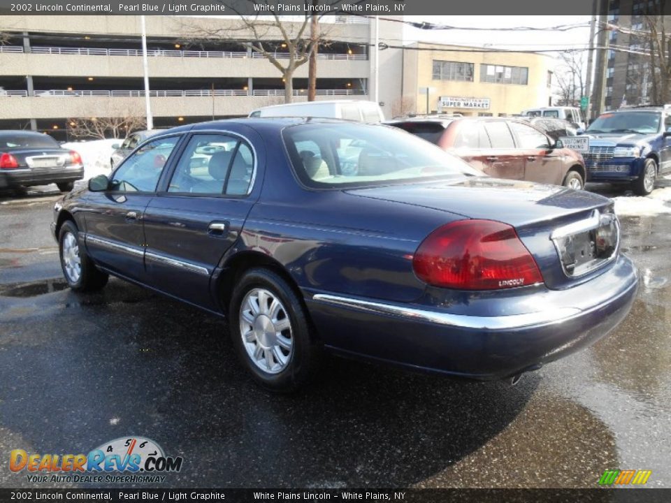 2002 Lincoln Continental Pearl Blue / Light Graphite Photo #6