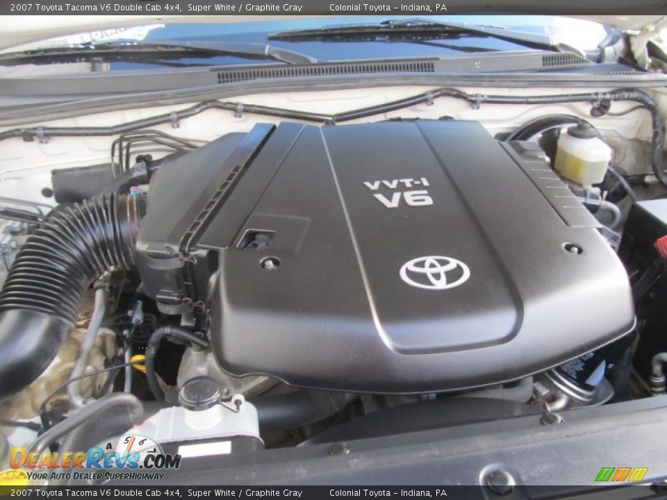 2007 Toyota Tacoma V6 Double Cab 4x4 Super White / Graphite Gray Photo #11