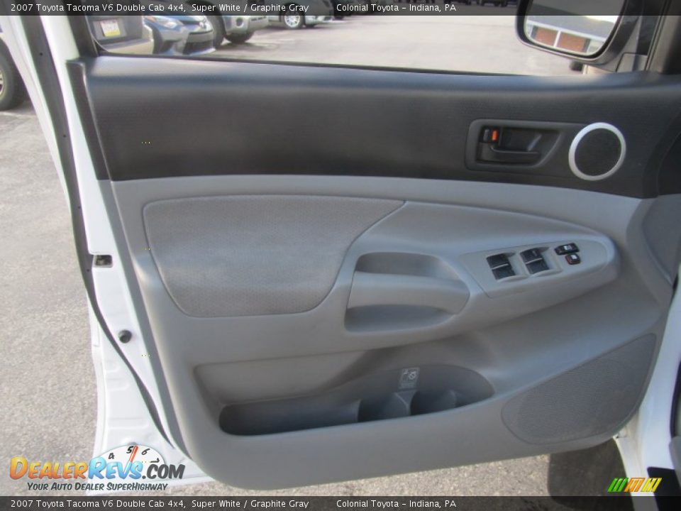 2007 Toyota Tacoma V6 Double Cab 4x4 Super White / Graphite Gray Photo #12