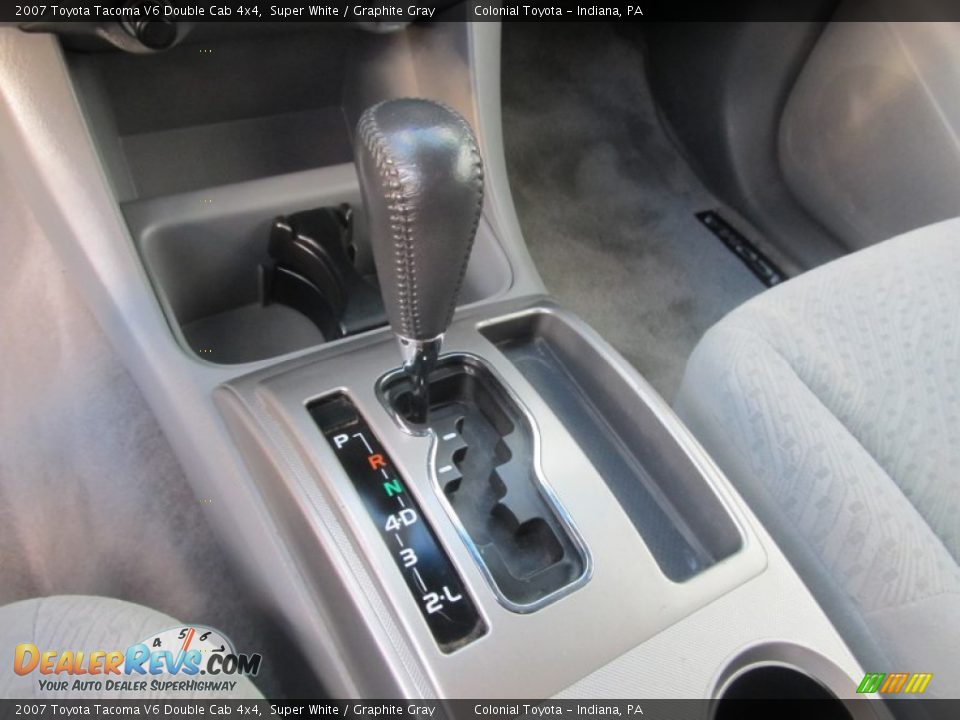 2007 Toyota Tacoma V6 Double Cab 4x4 Super White / Graphite Gray Photo #16