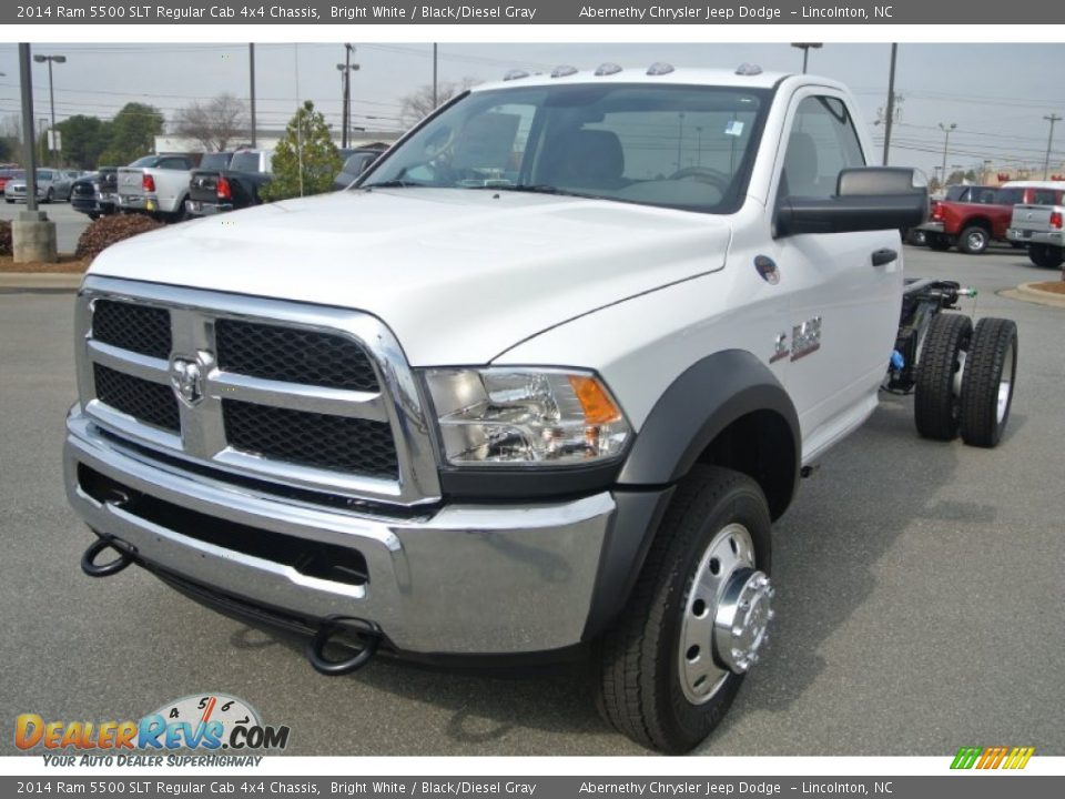 Front 3/4 View of 2014 Ram 5500 SLT Regular Cab 4x4 Chassis Photo #1