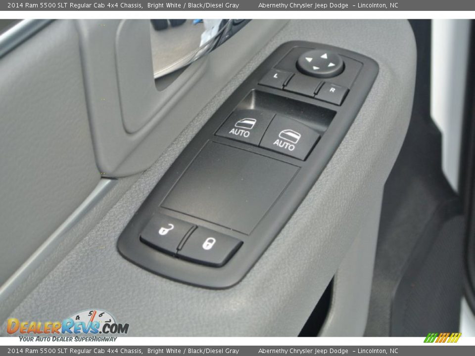 2014 Ram 5500 SLT Regular Cab 4x4 Chassis Bright White / Black/Diesel Gray Photo #12