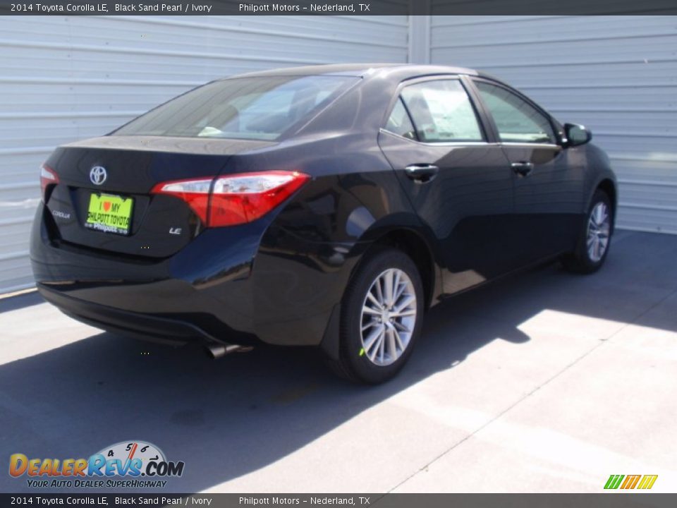 2014 Toyota Corolla LE Black Sand Pearl / Ivory Photo #4
