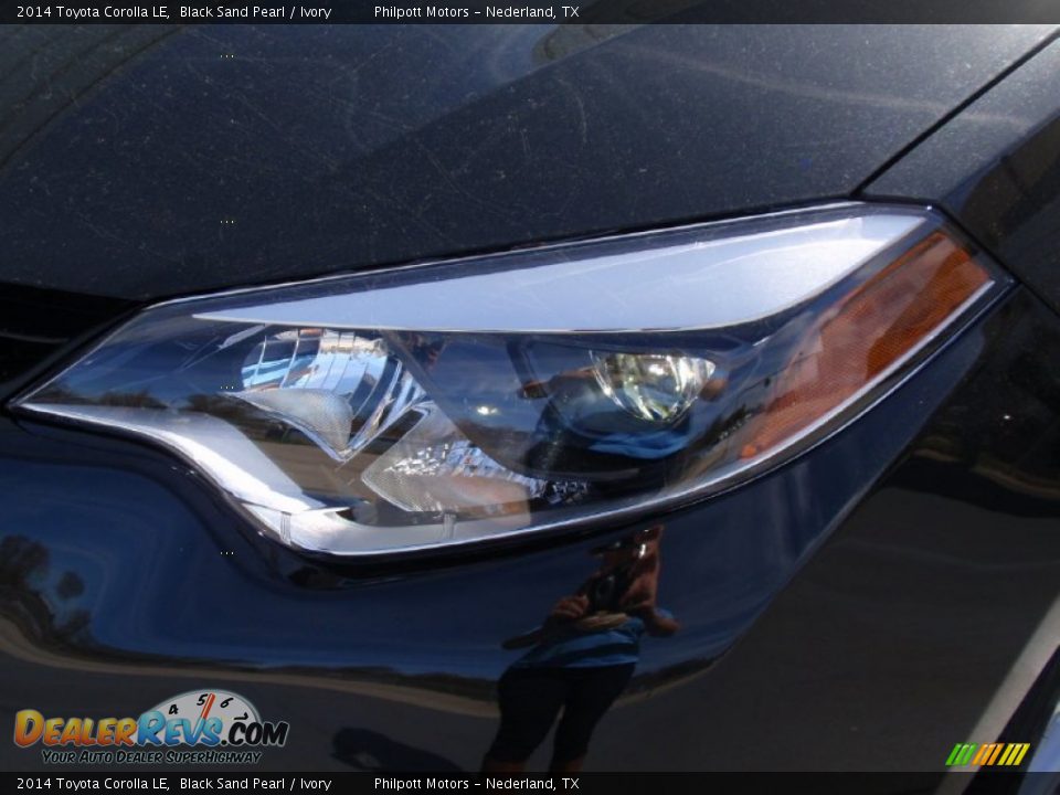 2014 Toyota Corolla LE Black Sand Pearl / Ivory Photo #9