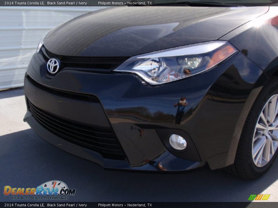 2014 Toyota Corolla LE Black Sand Pearl / Ivory Photo #11