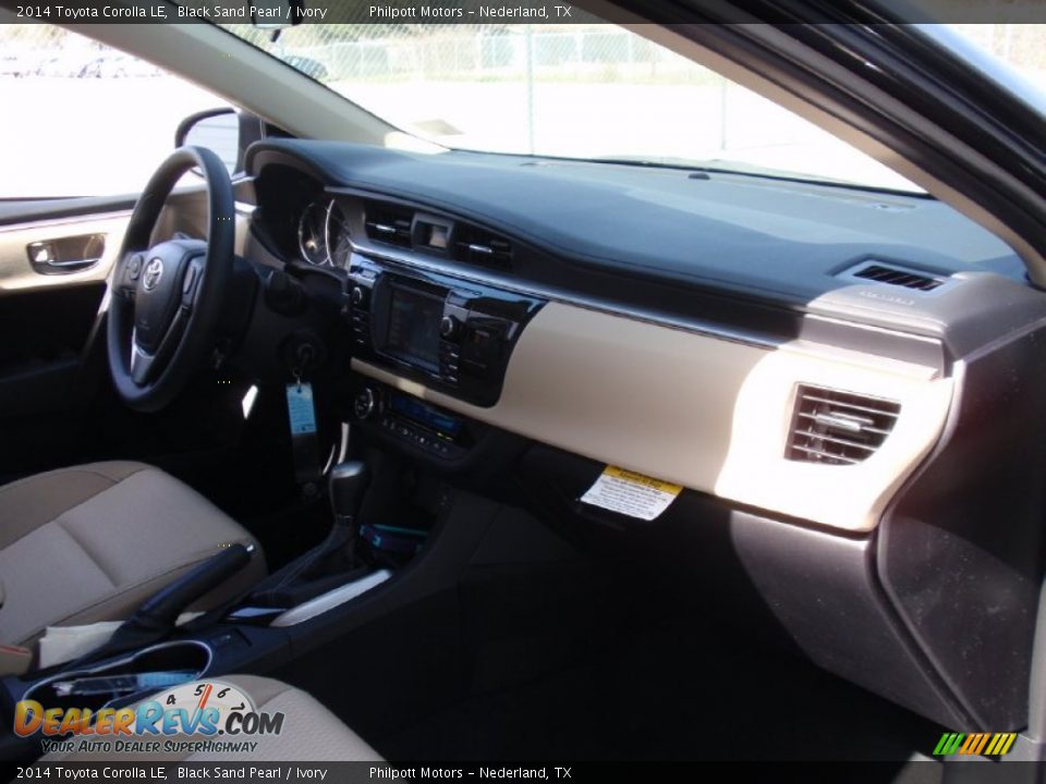 2014 Toyota Corolla LE Black Sand Pearl / Ivory Photo #18