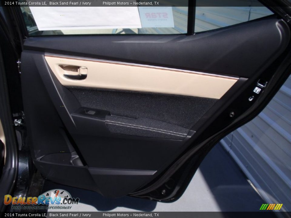 2014 Toyota Corolla LE Black Sand Pearl / Ivory Photo #20