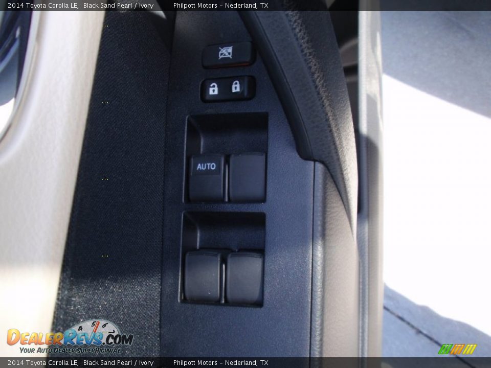 2014 Toyota Corolla LE Black Sand Pearl / Ivory Photo #24