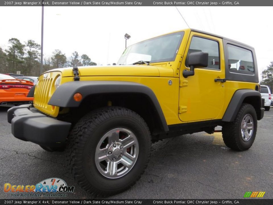 Front 3/4 View of 2007 Jeep Wrangler X 4x4 Photo #3