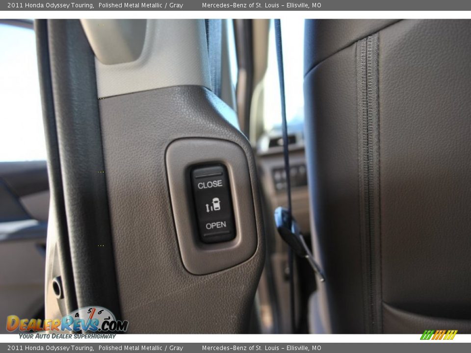 2011 Honda Odyssey Touring Polished Metal Metallic / Gray Photo #15