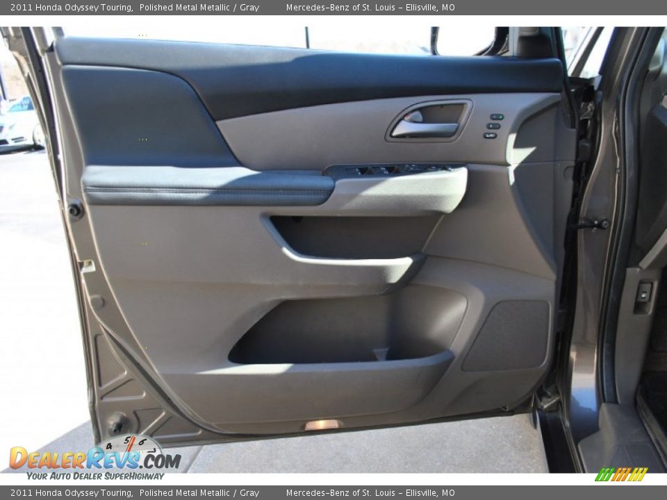 2011 Honda Odyssey Touring Polished Metal Metallic / Gray Photo #17