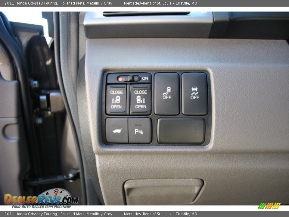 2011 Honda Odyssey Touring Polished Metal Metallic / Gray Photo #18