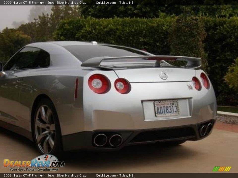 2009 Nissan GT-R Premium Super Silver Metallic / Gray Photo #2