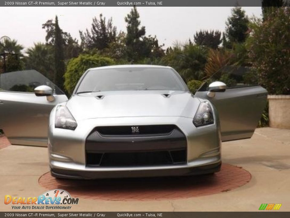 2009 Nissan GT-R Premium Super Silver Metallic / Gray Photo #3