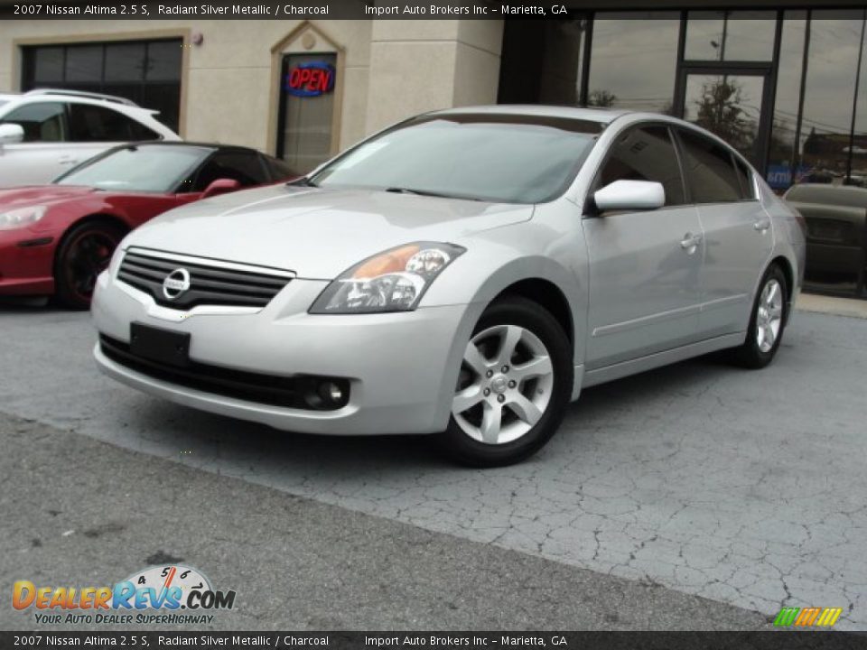 2007 Nissan Altima 2.5 S Radiant Silver Metallic / Charcoal Photo #3