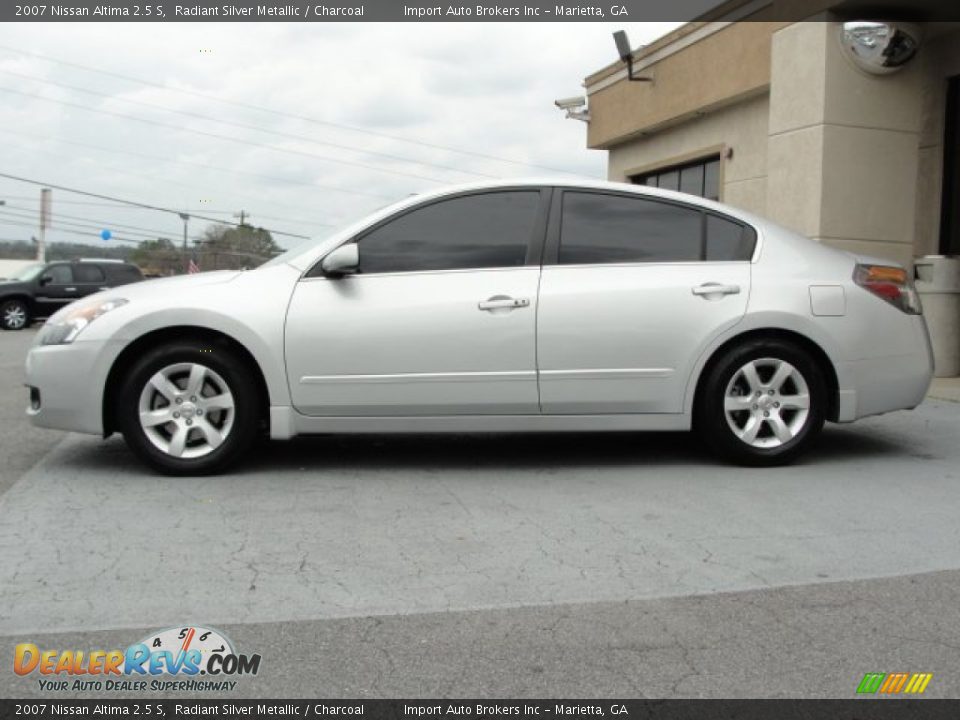 2007 Nissan Altima 2.5 S Radiant Silver Metallic / Charcoal Photo #4