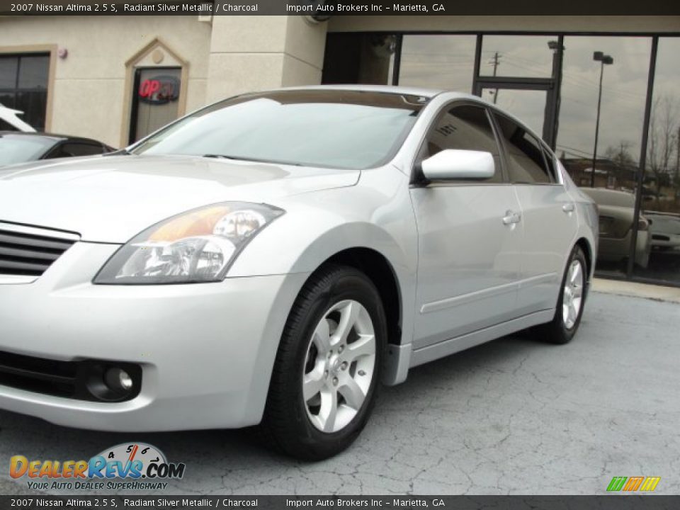 2007 Nissan Altima 2.5 S Radiant Silver Metallic / Charcoal Photo #7