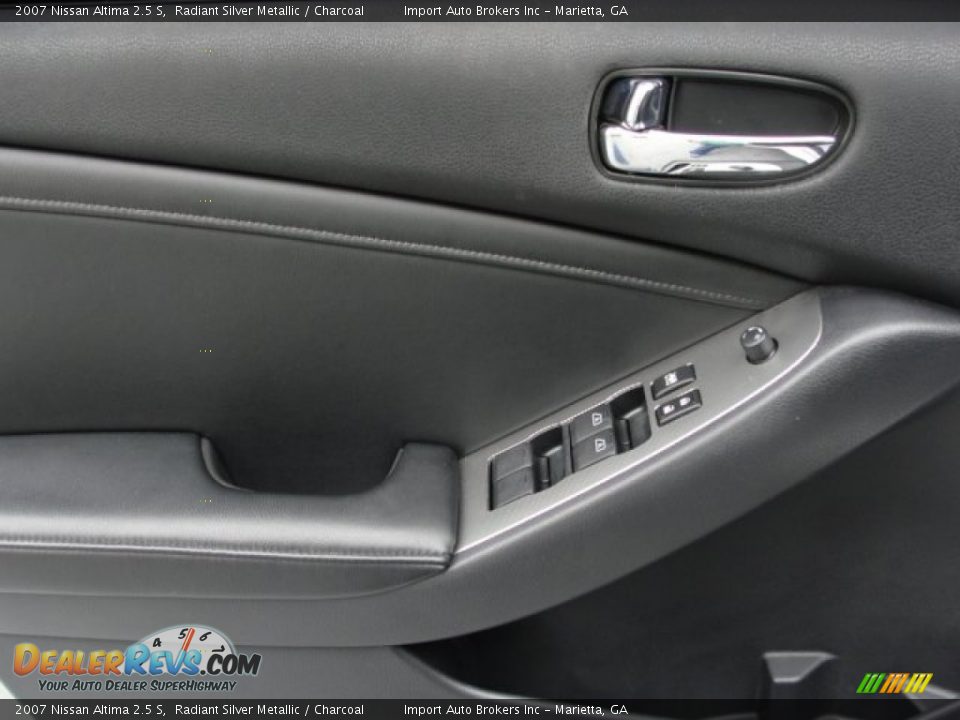 2007 Nissan Altima 2.5 S Radiant Silver Metallic / Charcoal Photo #12