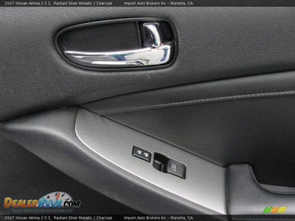 2007 Nissan Altima 2.5 S Radiant Silver Metallic / Charcoal Photo #16