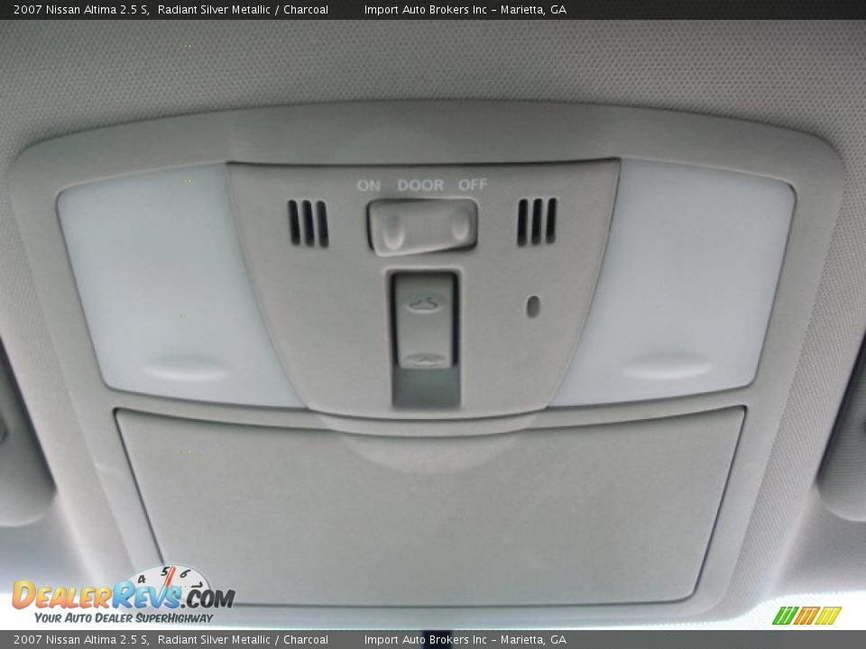 2007 Nissan Altima 2.5 S Radiant Silver Metallic / Charcoal Photo #18