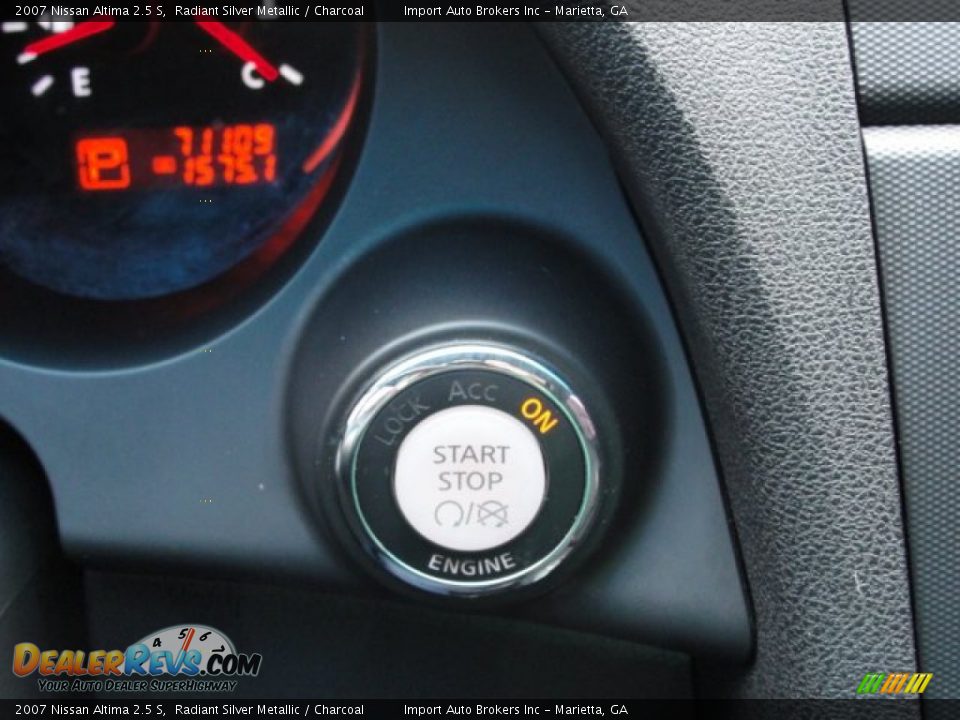 2007 Nissan Altima 2.5 S Radiant Silver Metallic / Charcoal Photo #23