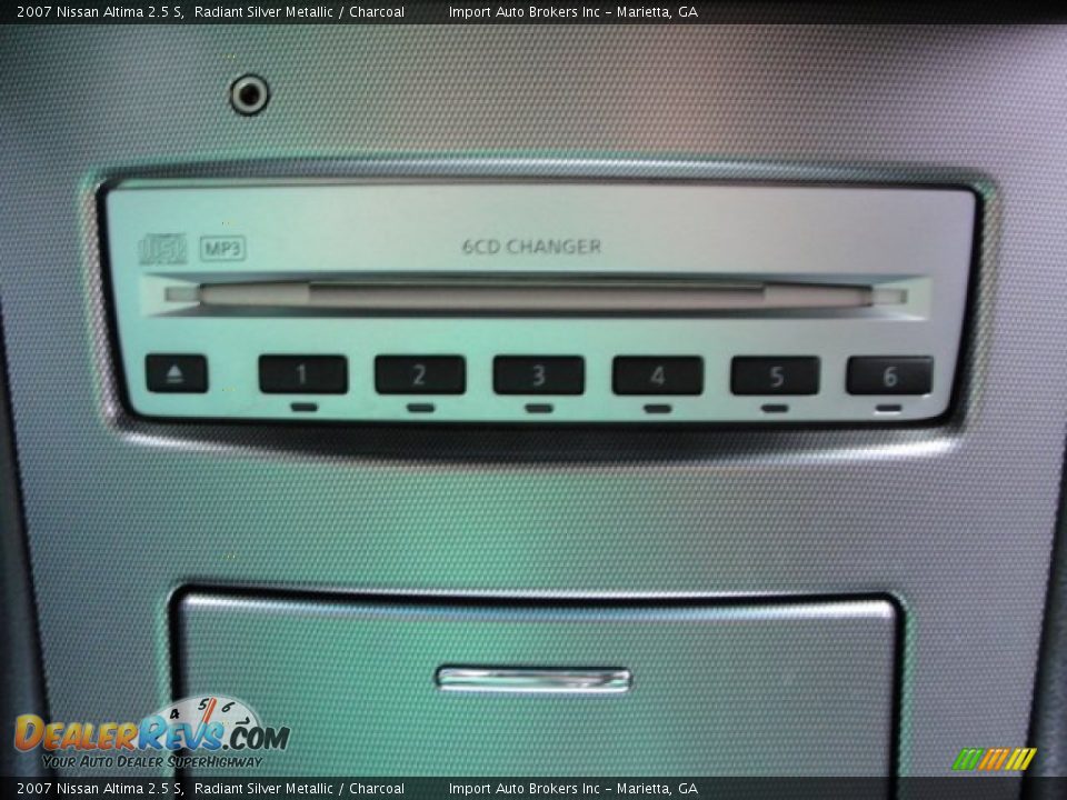 2007 Nissan Altima 2.5 S Radiant Silver Metallic / Charcoal Photo #30