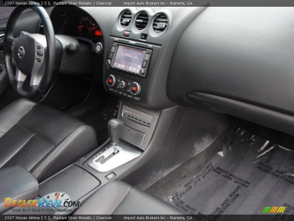 2007 Nissan Altima 2.5 S Radiant Silver Metallic / Charcoal Photo #33