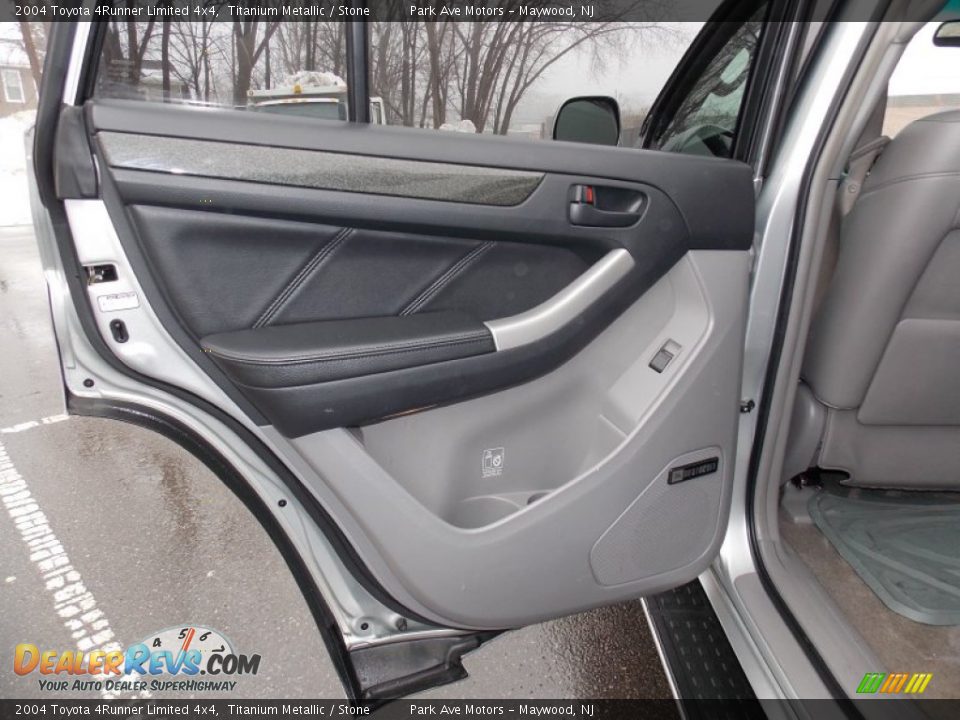 2004 Toyota 4Runner Limited 4x4 Titanium Metallic / Stone Photo #15
