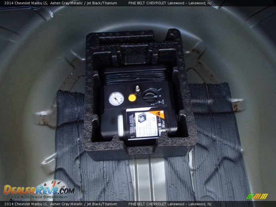 2014 Chevrolet Malibu LS Ashen Gray Metallic / Jet Black/Titanium Photo #8