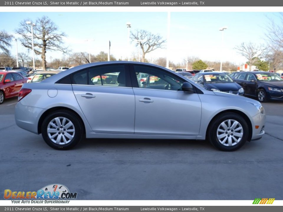 2011 Chevrolet Cruze LS Silver Ice Metallic / Jet Black/Medium Titanium Photo #6