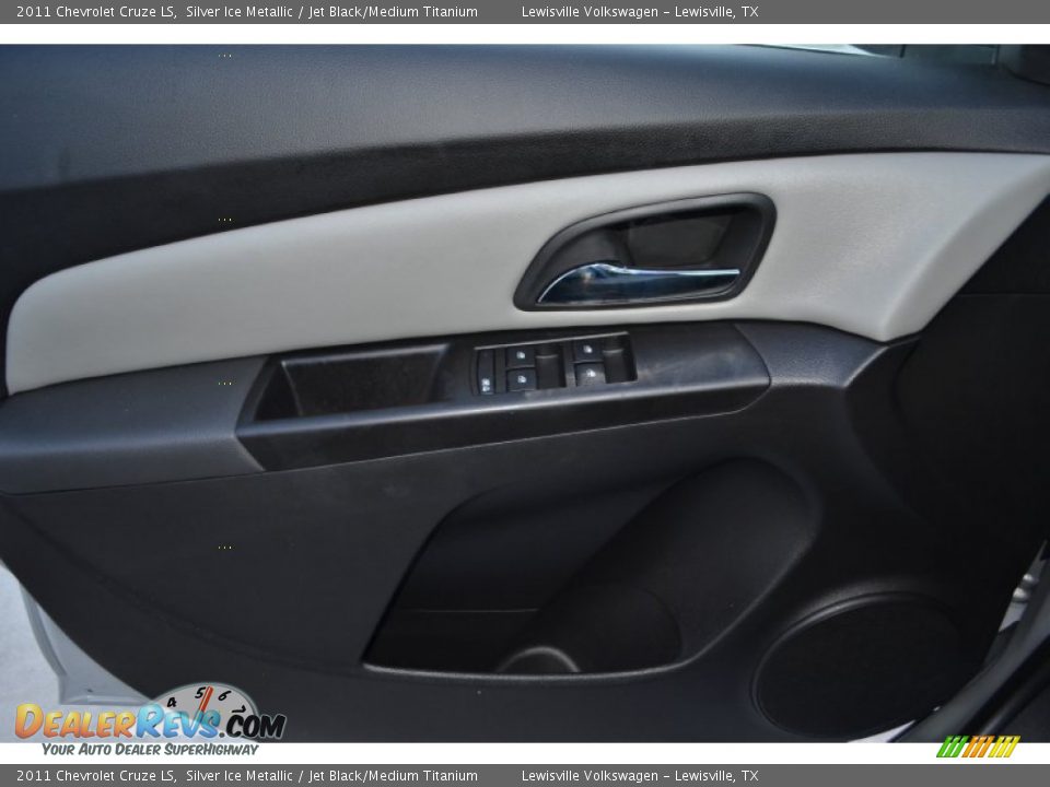 2011 Chevrolet Cruze LS Silver Ice Metallic / Jet Black/Medium Titanium Photo #13