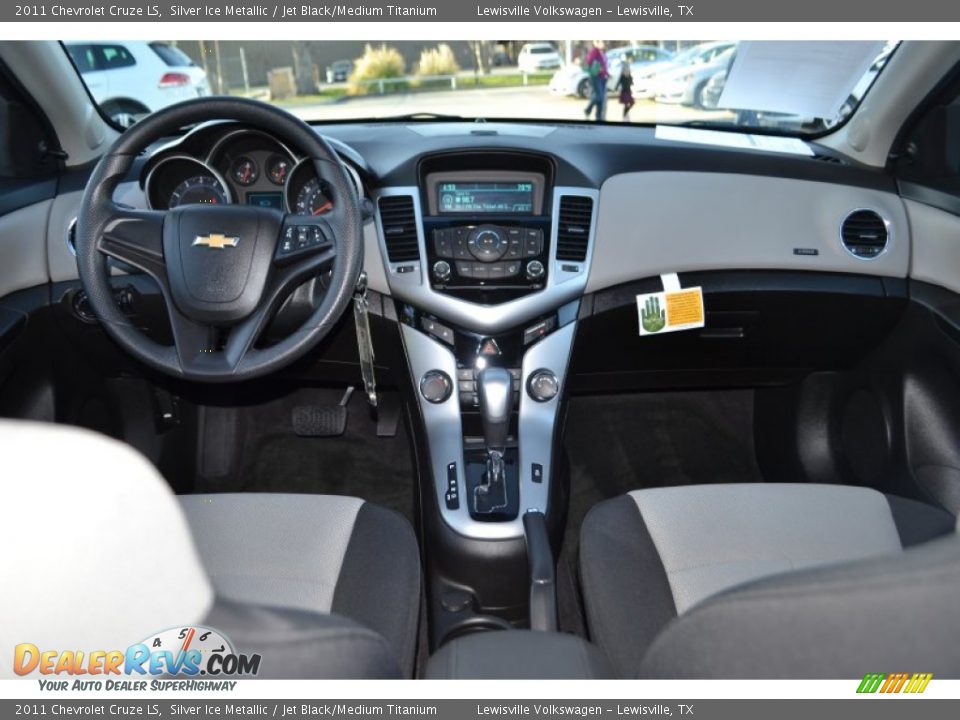 2011 Chevrolet Cruze LS Silver Ice Metallic / Jet Black/Medium Titanium Photo #14