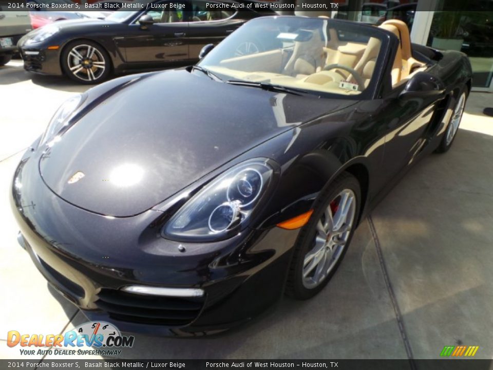 Front 3/4 View of 2014 Porsche Boxster S Photo #3