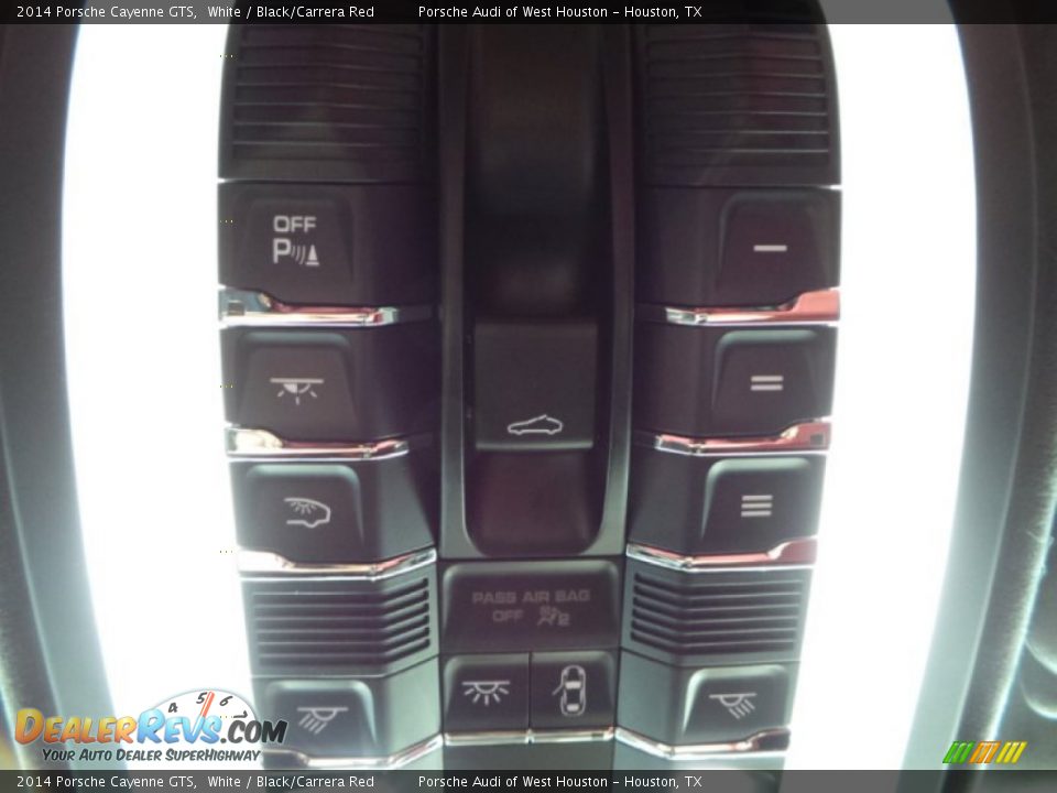 Controls of 2014 Porsche Cayenne GTS Photo #16