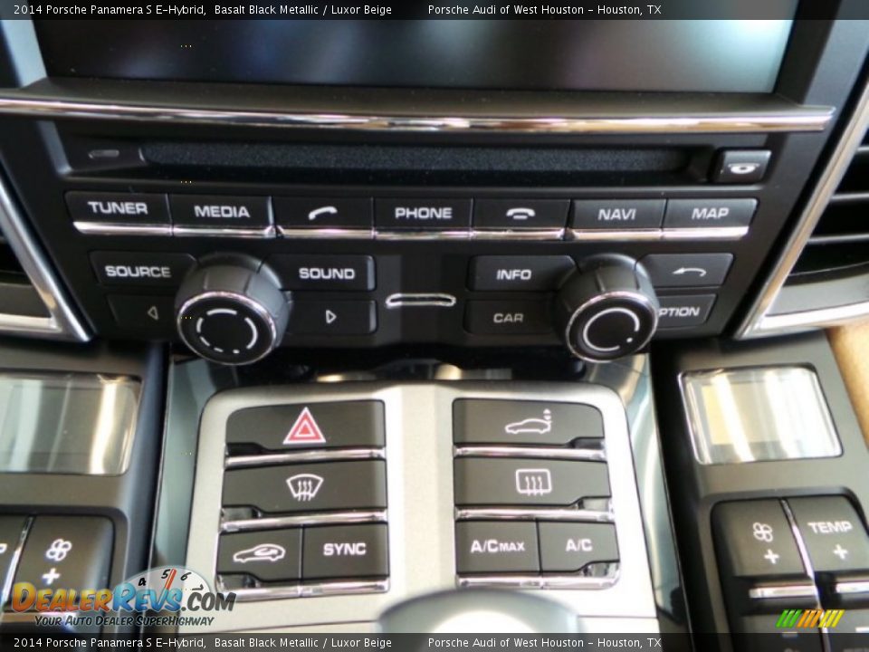 Controls of 2014 Porsche Panamera S E-Hybrid Photo #20