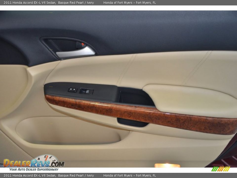 2011 Honda Accord EX-L V6 Sedan Basque Red Pearl / Ivory Photo #32