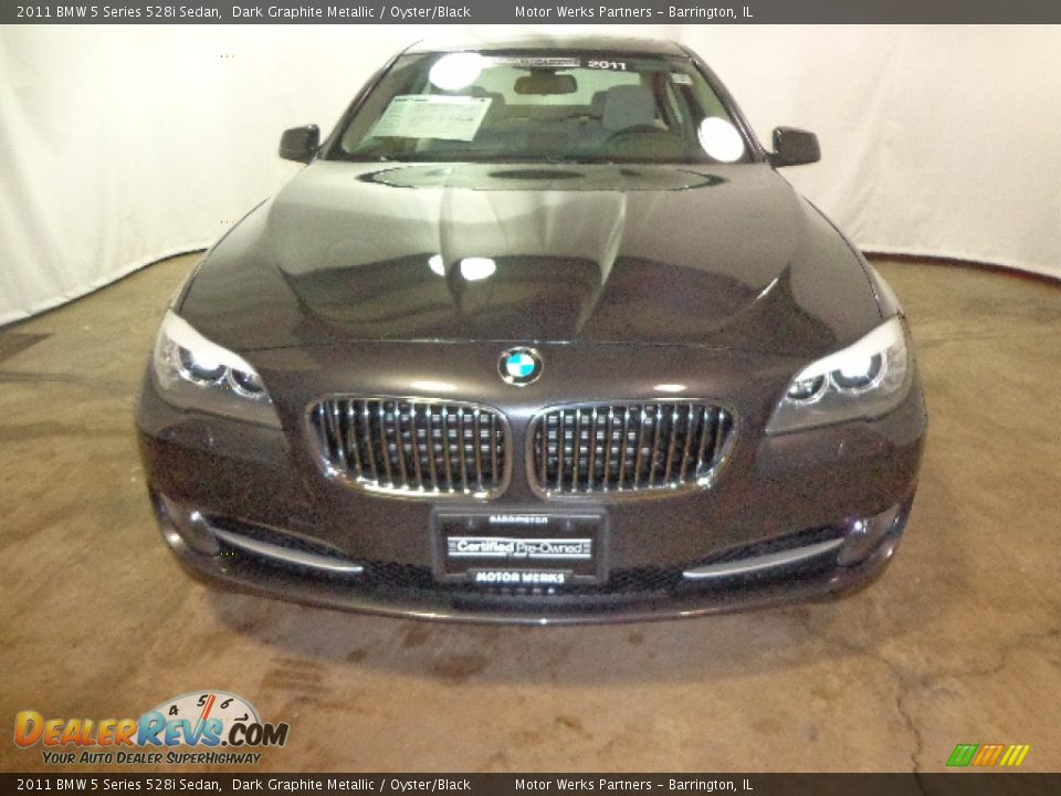 2011 BMW 5 Series 528i Sedan Dark Graphite Metallic / Oyster/Black Photo #2