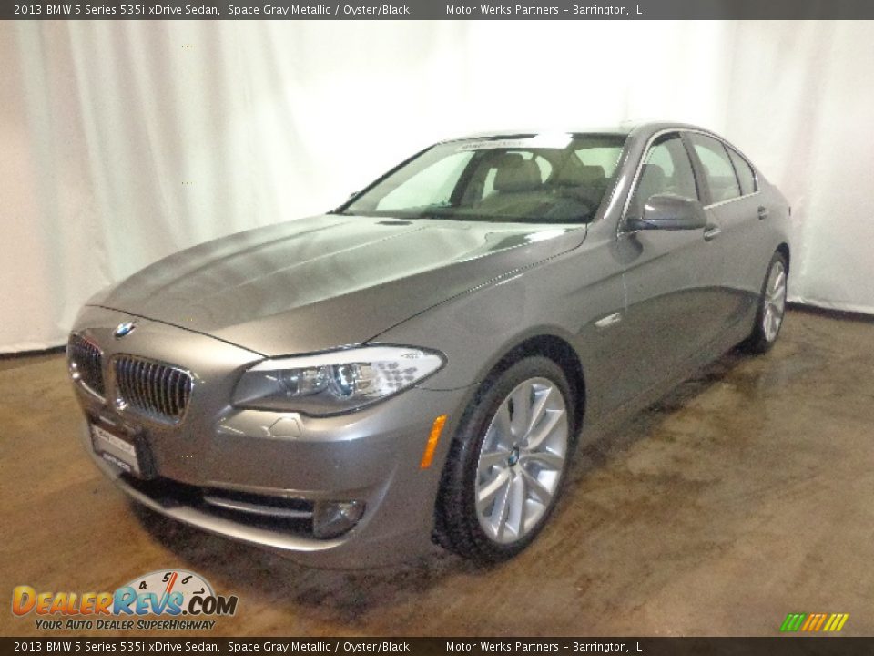 2013 BMW 5 Series 535i xDrive Sedan Space Gray Metallic / Oyster/Black Photo #4