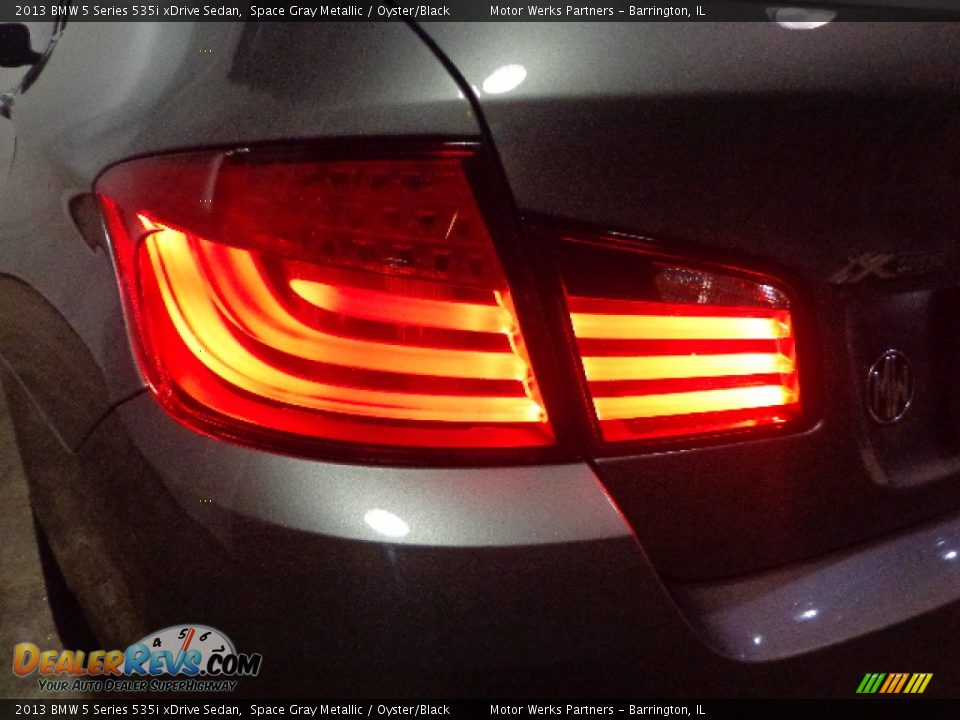 2013 BMW 5 Series 535i xDrive Sedan Space Gray Metallic / Oyster/Black Photo #12