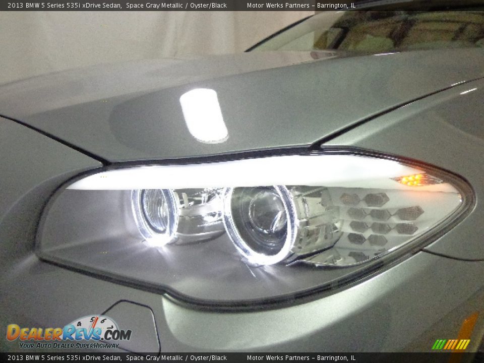 2013 BMW 5 Series 535i xDrive Sedan Space Gray Metallic / Oyster/Black Photo #18