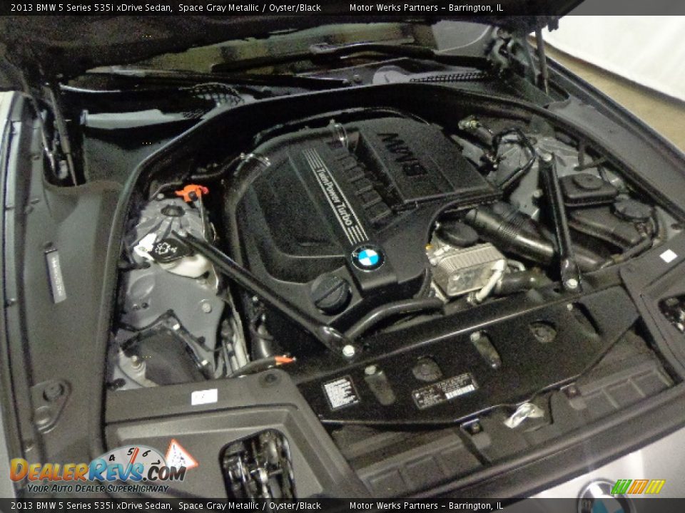 2013 BMW 5 Series 535i xDrive Sedan Space Gray Metallic / Oyster/Black Photo #21