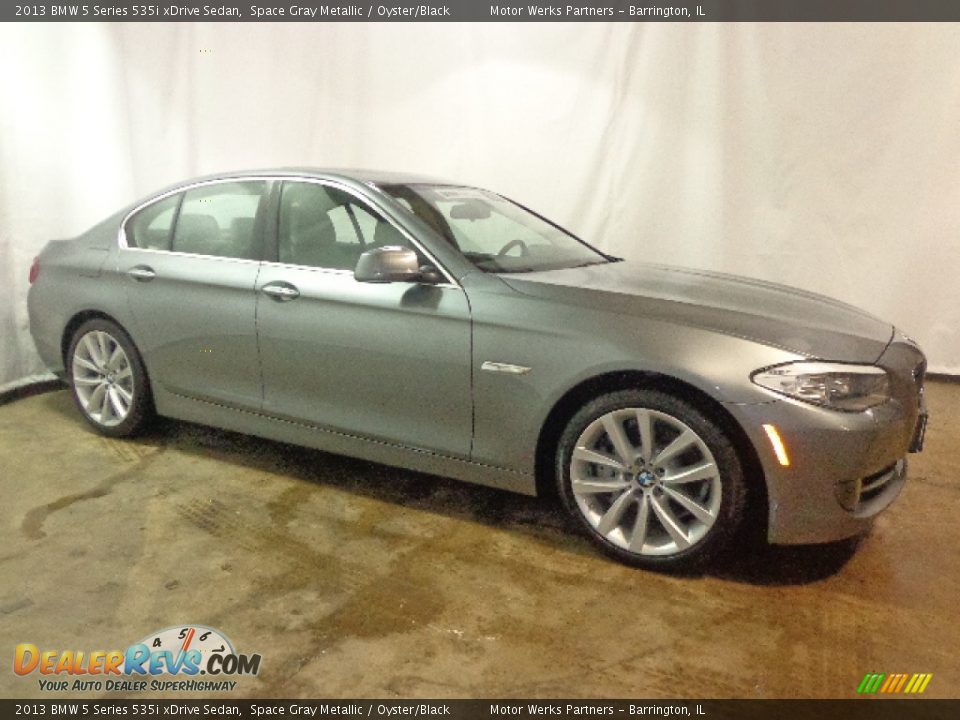 2013 BMW 5 Series 535i xDrive Sedan Space Gray Metallic / Oyster/Black Photo #22