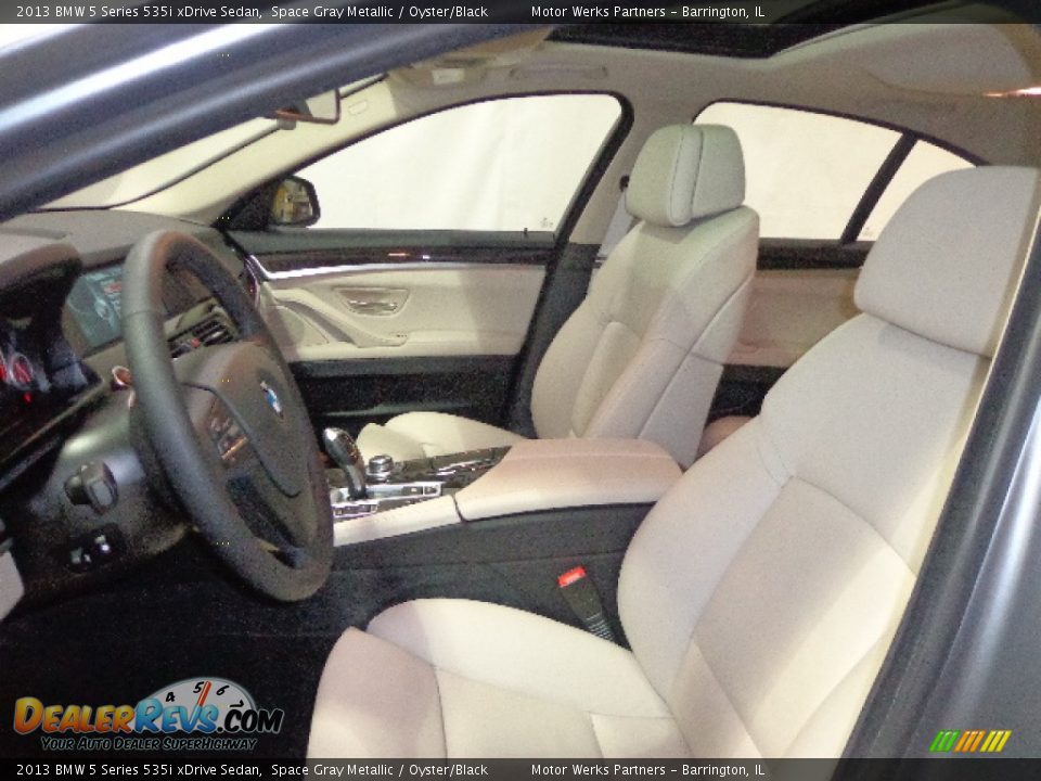 2013 BMW 5 Series 535i xDrive Sedan Space Gray Metallic / Oyster/Black Photo #28